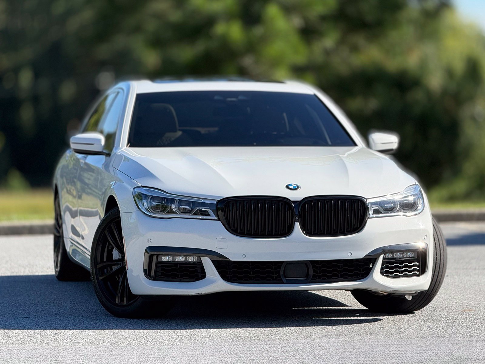 Used 2018 BMW 750i RWD image 4