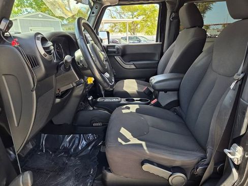 Used 2015 Jeep Wrangler Sport w/ Connectivity Group image 16