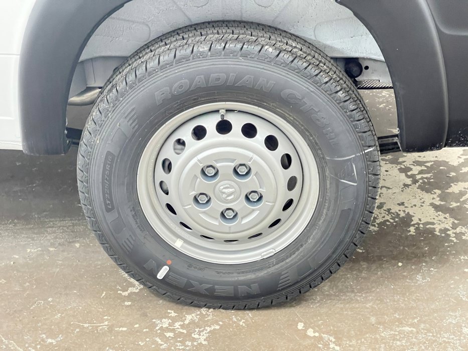 New 2024 RAM ProMaster 2500 w/ Safety Group FWD image 39