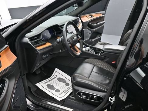 Used 2023 Jeep Grand Cherokee L Summit AWD/4WD image 14