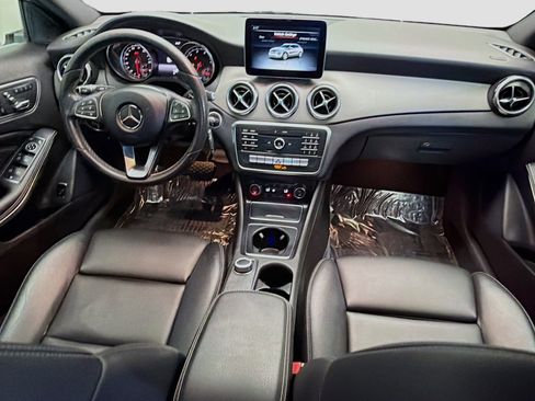 Used 2018 Mercedes-Benz GLA 250 image 12