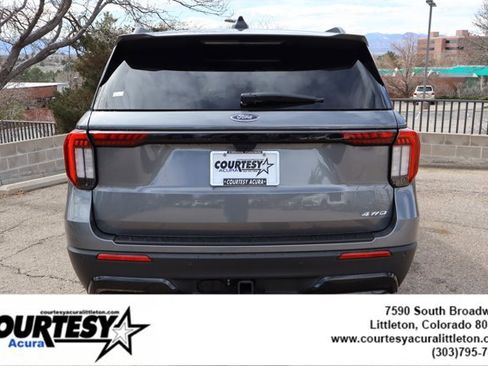 Used 2025 Ford Explorer ST-Line w/ Premium Package image 5