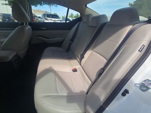 Used 2023 Nissan Altima 2.5 SL AWD/4WD image 15