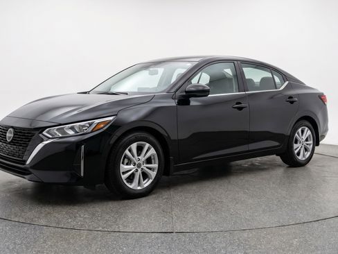 Used 2025 Nissan Sentra S FWD image 3