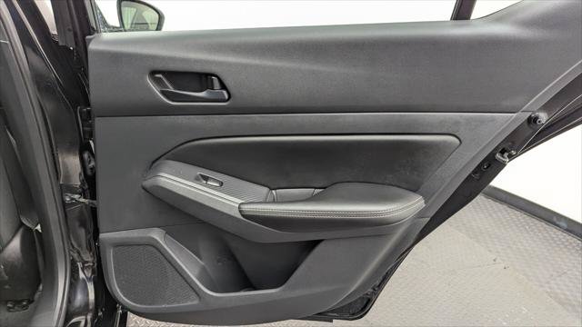 Used 2025 Nissan Altima 2.5 SV FWD image 18