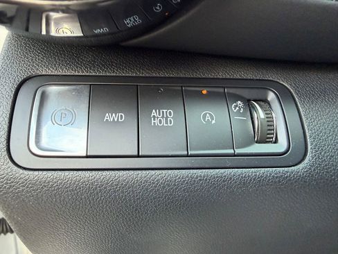 Used 2025 Chevrolet Equinox LT w/ Convenience Package II image 14