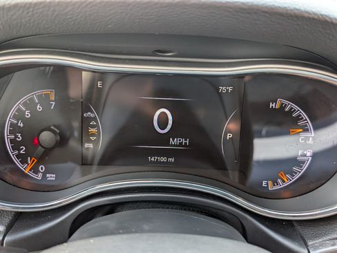 Used 2018 Jeep Grand Cherokee Altitude AWD/4WD image 27