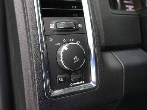 Used 2016 RAM 1500 Laramie w/ Convenience Group AWD/4WD image 39