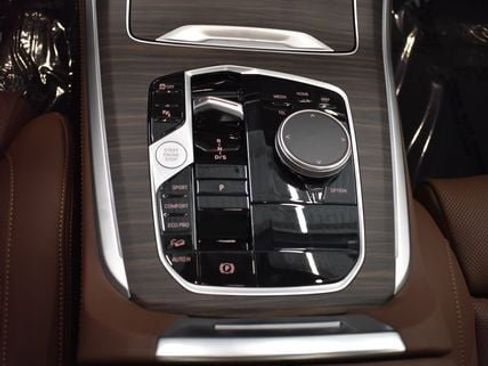 New 2026 BMW X5 xDrive40i w/ M Sport Package AWD/4WD image 29