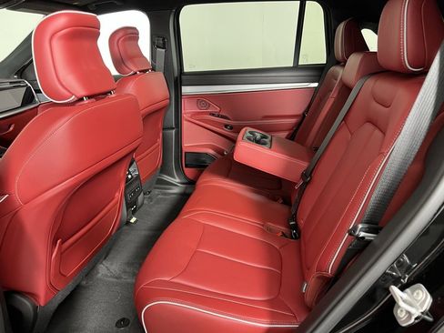 Used 2024 Jeep Wagoneer Launch Edition image 28