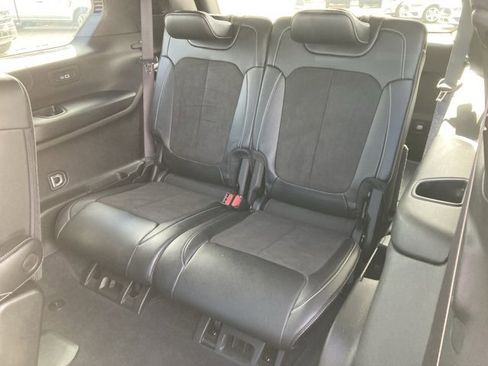 Used 2023 Jeep Grand Cherokee L Laredo image 38