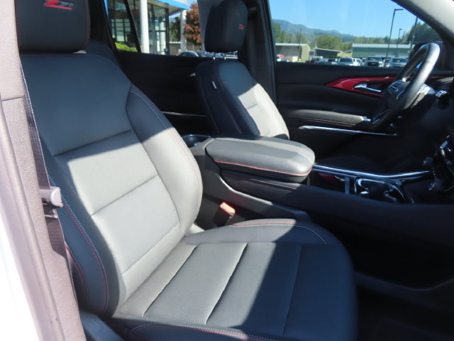 Used 2024 Chevrolet Traverse Z71 w/ LPO, Floor Liner Package AWD/4WD image 47