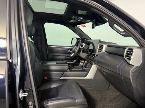 Used 2024 Toyota Sequoia Platinum AWD/4WD image 27