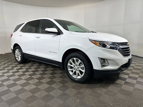 Used 2018 Chevrolet Equinox LT image 2
