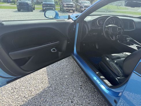 Used 2015 Dodge Challenger SXT Plus w/ Driver Convenience Group RWD image 15