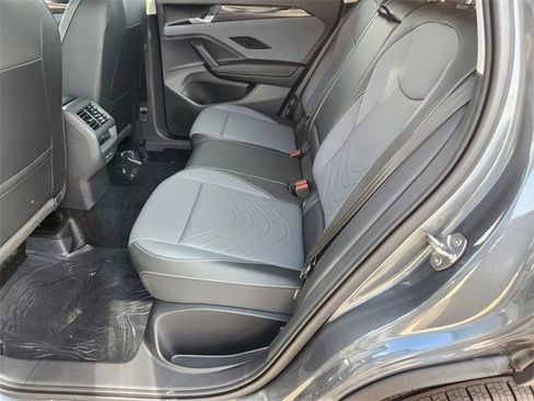 New 2026 Volkswagen Tiguan SE image 28