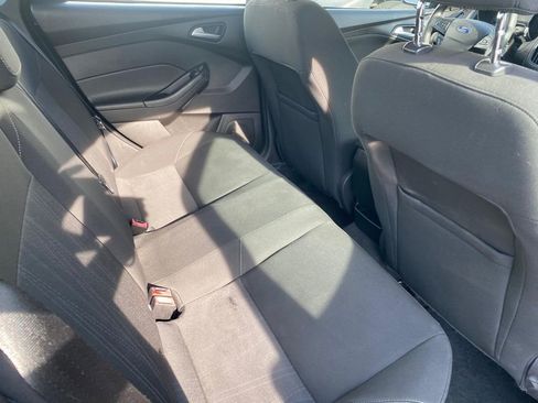 Used 2015 Ford Focus SE FWD image 17