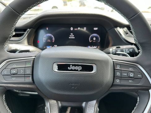 New 2026 Jeep Grand Cherokee L 4WD image 19
