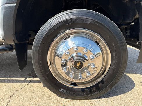 Used 2020 Ford F550 2WD Regular Cab Super Duty image 26