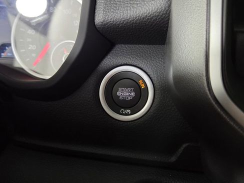 New 2026 RAM 1500 4x4 Crew Cab image 17