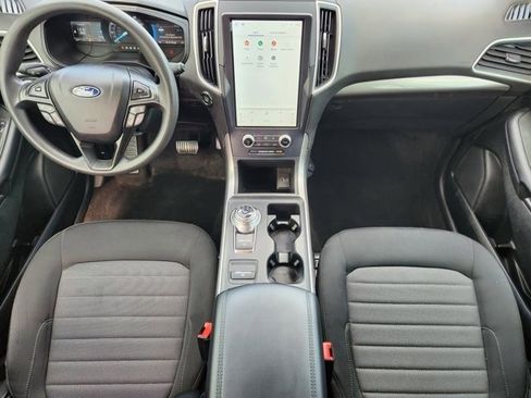 Used 2022 Ford Edge SE image 26