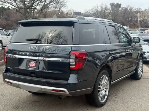 Used 2023 Ford Expedition Limited image 8