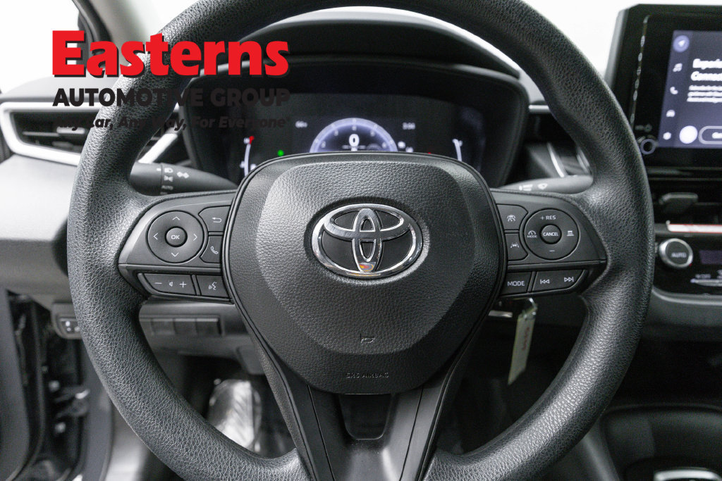 Used 2026 Toyota Corolla LE FWD image 12