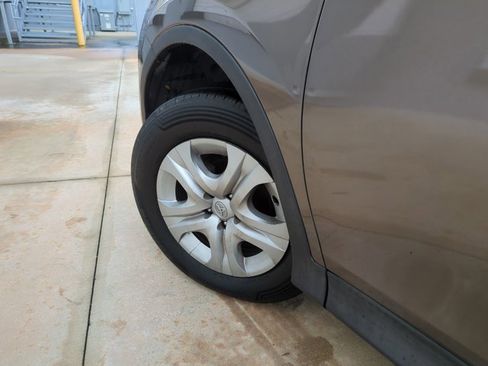 Used 2015 Toyota RAV4 LE image 10