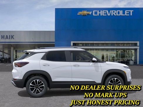 New 2026 Chevrolet TrailBlazer LT w/ Driver Confidence Package FWD image 5