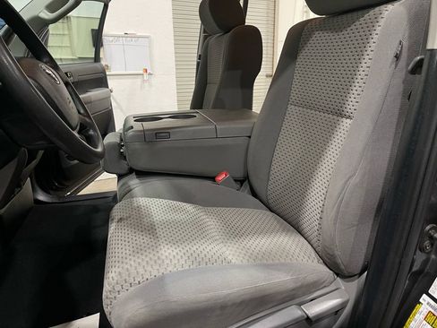 Used 2012 Toyota Tundra 4x4 Double Cab w/ Tow Pkg image 32