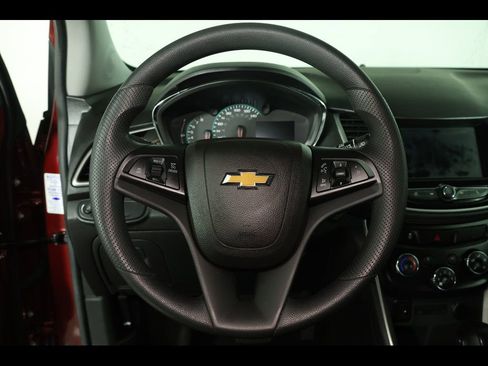 Used 2022 Chevrolet Trax LS w/ Tint and Cruise Package AWD/4WD image 10