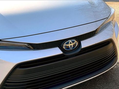 Certified 2023 Toyota Corolla LE image 29