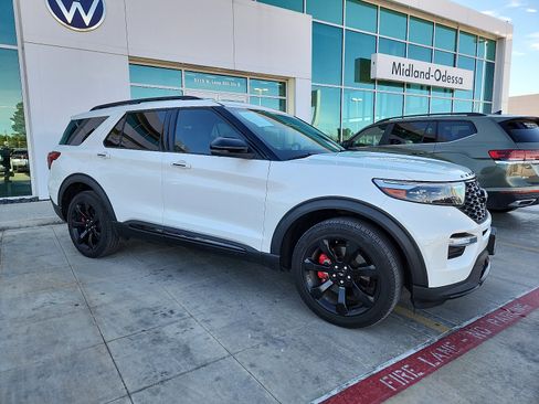 Used 2023 Ford Explorer ST w/ Equipment Group 401A image 8