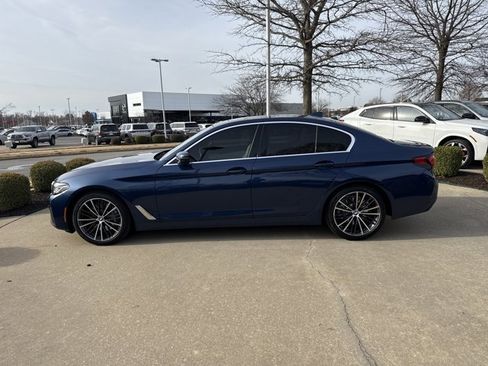 Used 2021 BMW 530i xDrive image 2