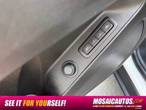 Used 2019 Chevrolet Equinox Premier w/ LPO, Floor Liner Package AWD/4WD image 27