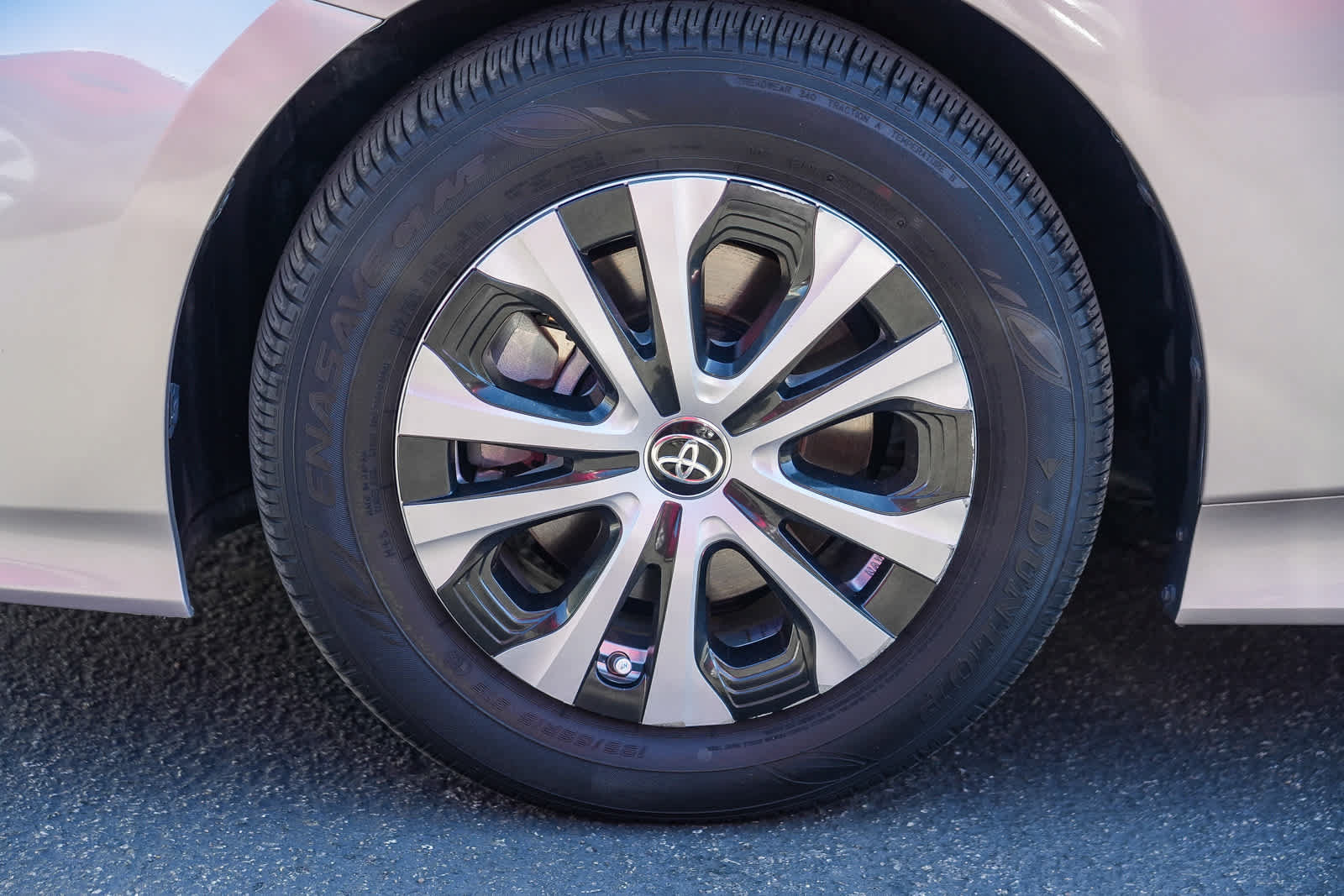 Used 2021 Toyota Prius Prime LE w/ Carpet Mat Package (TMS) FWD image 11