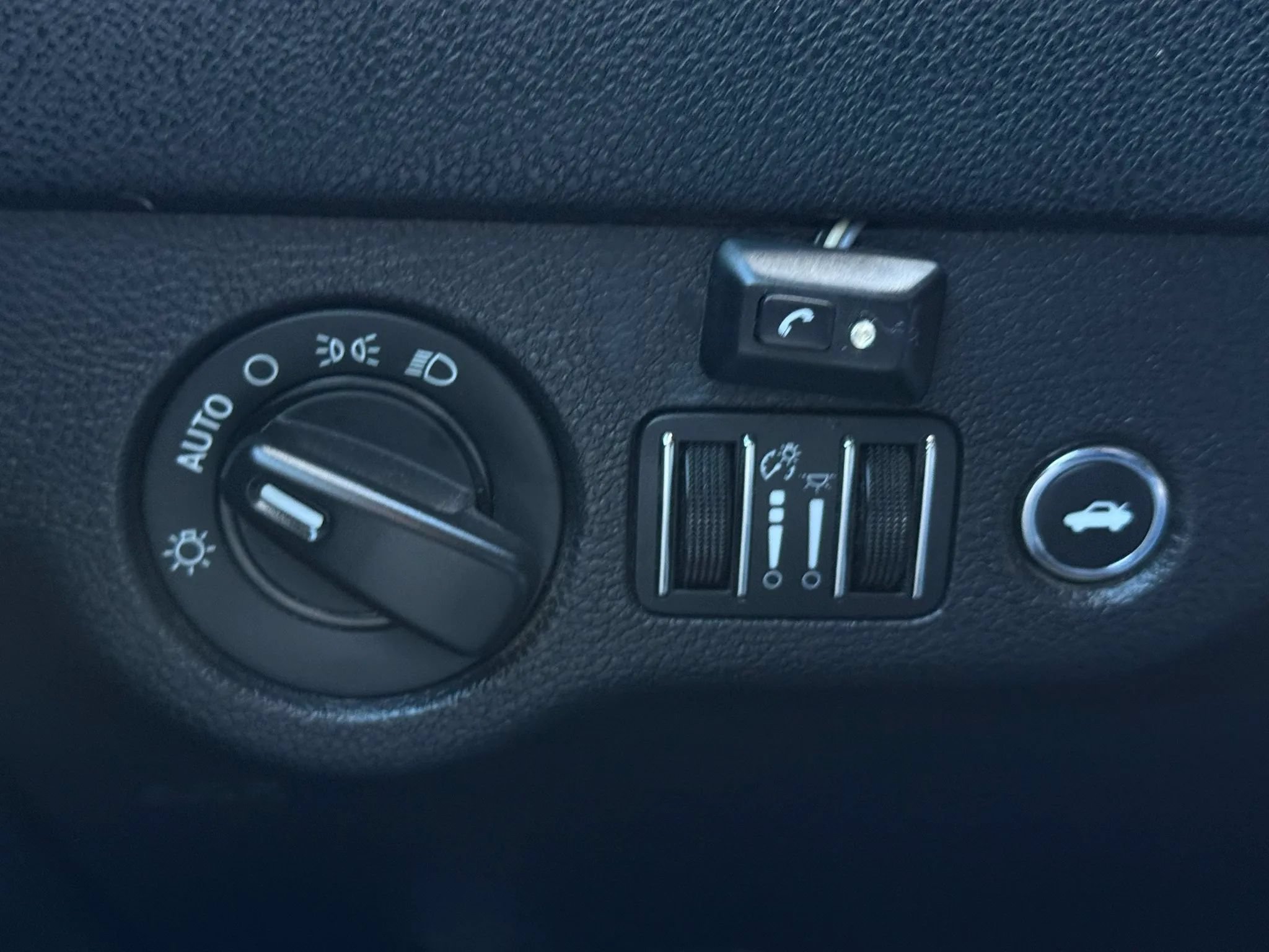 Used 2015 Dodge Charger SE w/ Popular Equipment Group RWD image 31
