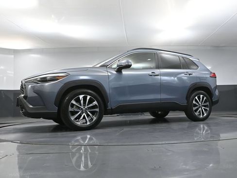 Used 2024 Toyota Corolla Cross XLE w/ Convenience Package AWD/4WD image 55