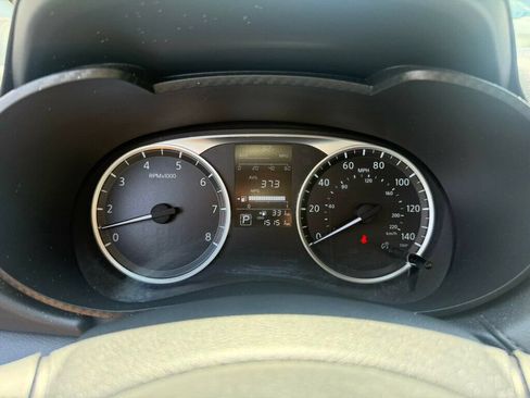 Used 2025 Nissan Versa S FWD image 4