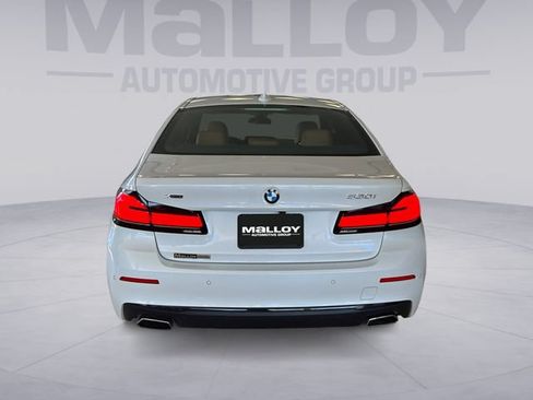 Used 2023 BMW 530i xDrive w/ Premium Package AWD/4WD image 4