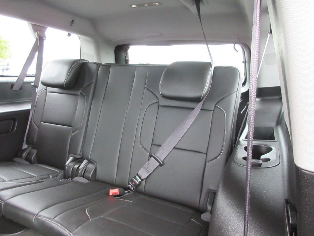 Used 2016 GMC Yukon XL SLT w/ Open Road Package AWD/4WD image 25