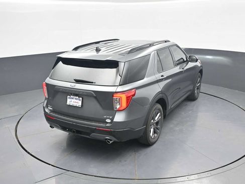 Used 2024 Ford Explorer XLT w/ Equipment Group 202A AWD/4WD image 41