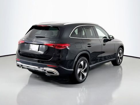 Used 2024 Mercedes-Benz GLC 300 4MATIC image 7