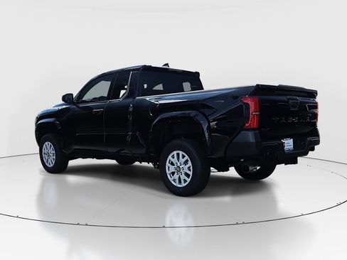 Certified 2025 Toyota Tacoma SR w/ SR Upgrade Package AWD/4WD image 7