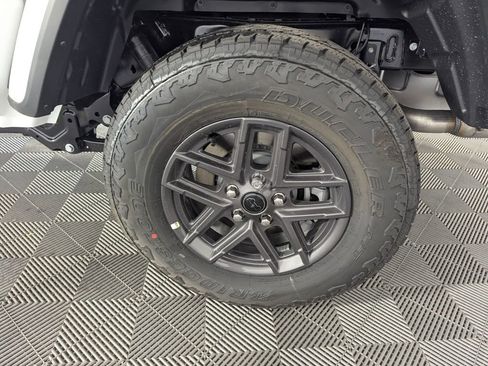 New 2026 Jeep Gladiator Sport image 17