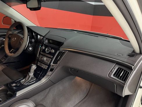 Used 2010 Cadillac CTS V image 41