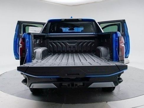 New 2025 Chevrolet Silverado EV LT image 20