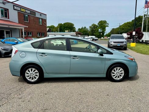 Used 2012 Toyota Prius Prime Plug-In Hybrid FWD image 4