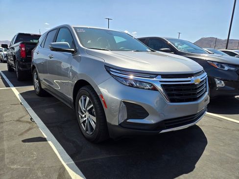 Used 2023 Chevrolet Equinox LT FWD image 1