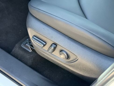 Used 2026 Toyota Highlander XLE AWD/4WD image 17